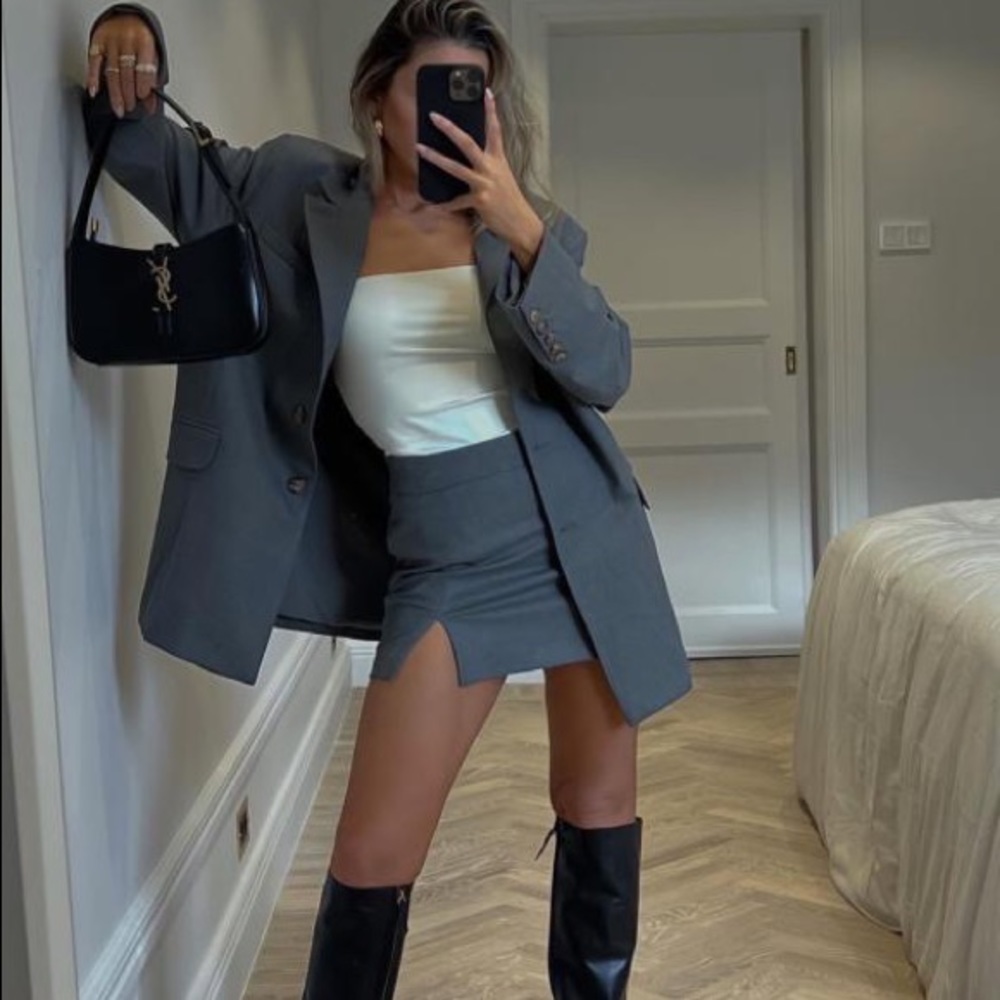 NWT SANTORINI SPLIT MINI SKIRT GREY